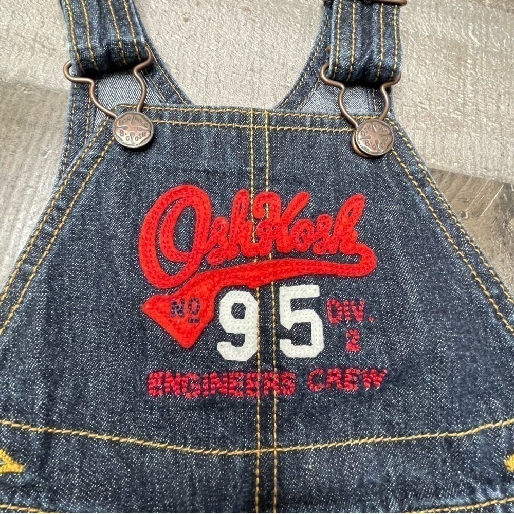 OshKosh B’gosh Denim Overall size 9 months - Picture 4 of 9